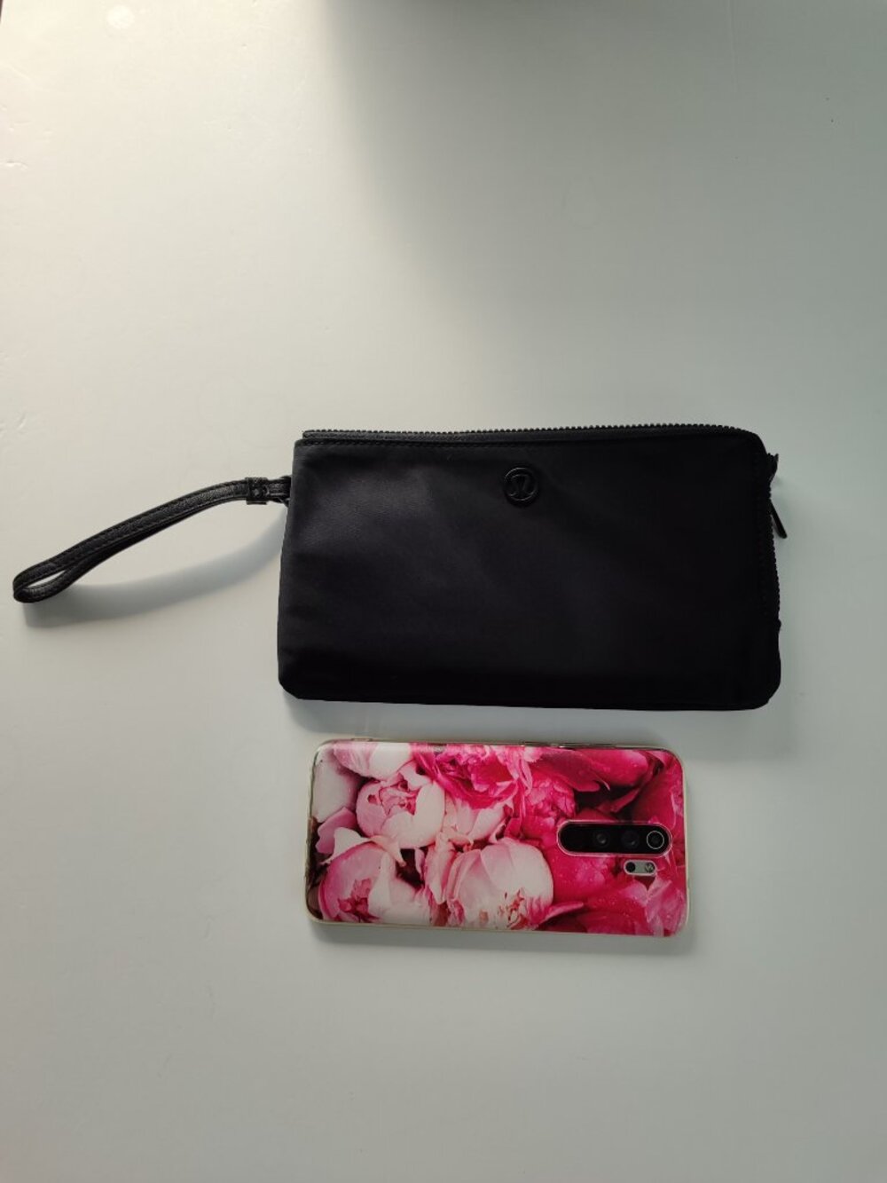 EUC  Lululemon Black nylon Everyday Wallet Wristlet Clutch